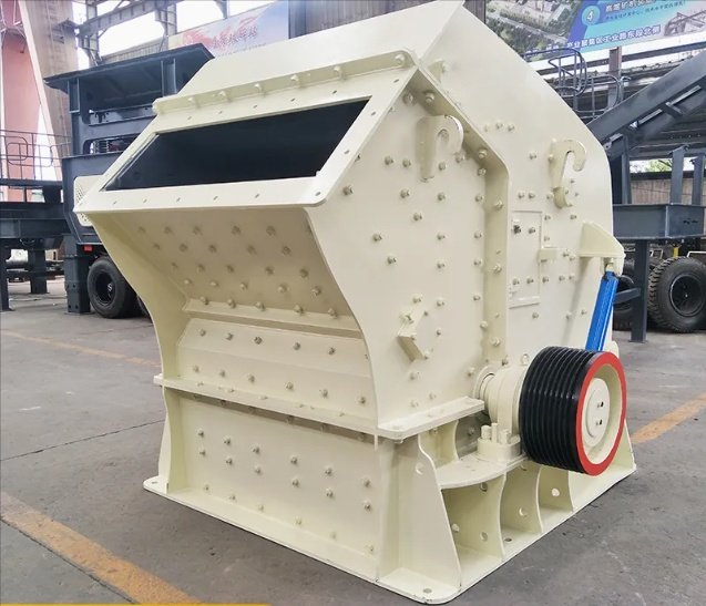 Ударная дробилка PF1315 для камня и горных пород для вторичного дробления
